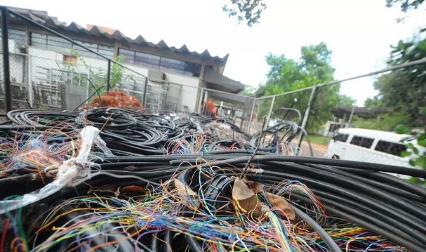Número assustador de cabos de energia foram furtados no Rio este ano