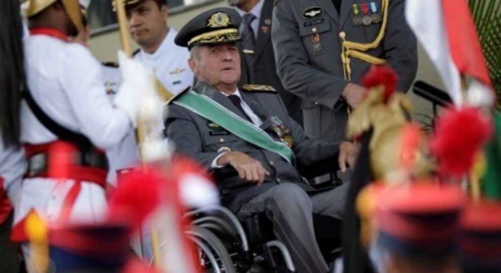 General Vilas Boas fala sobre as manifestações e critica a imprensa brasileira