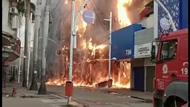 Incêndio em shopping de Nova Iguaçu pode acarretar prejuízo ao comércio local