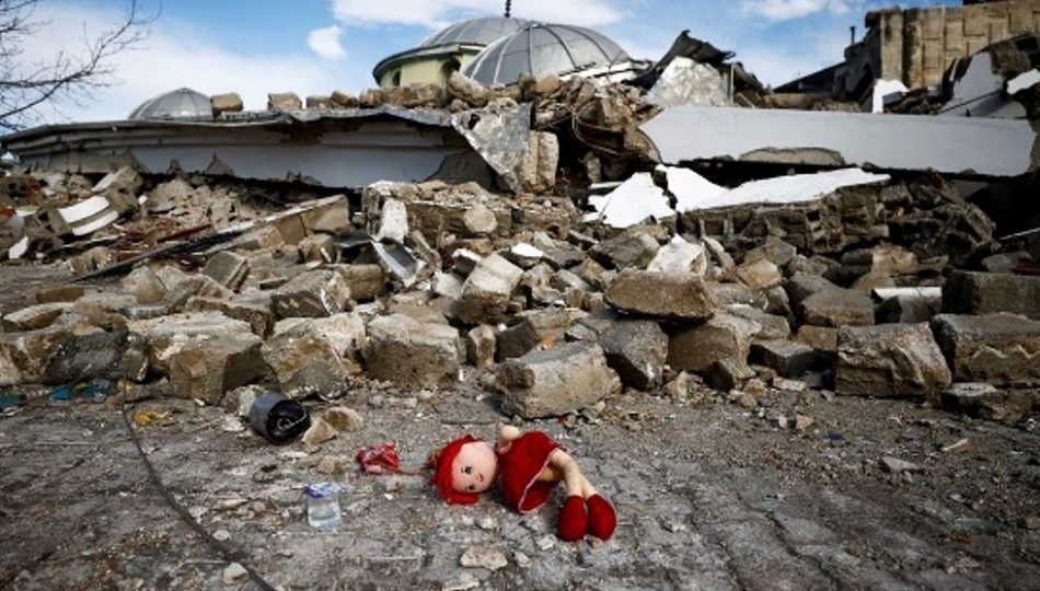Líder turco declara estado de emergência com número de mortos em terremoto Turquia-Síria ultrapassando 5.200