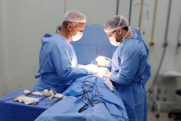 Projeto Coluna Reta completa 30 cirurgias realizadas em dois anos, em Volta Redonda