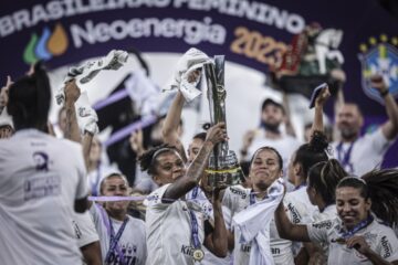 Corinthians é campeão do Brasileirão Feminino Neoenergia com recorde de público