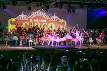 Espetáculo ‘Grande Circo Dagaz’ lota o Teatro Maestro Frankling