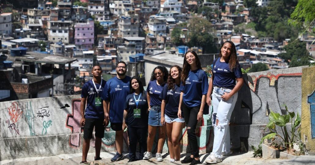 Galera, tá rolando uma super chance pra quem é da juventude e tá afim de fazer a diferença nas favelas do Rio