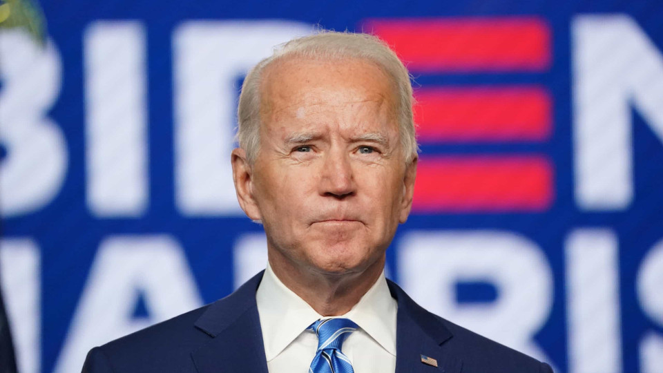 Joe Biden desiste de sua candidatura à reeleição nos EUA