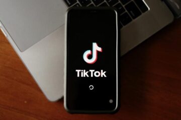 Departamento de Justiça dos EUA acusam o TikTok de rastrear opiniões de usuários sobre temas como aborto ou armas