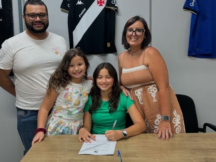 Joia do futebol feminino: Laura Pires, de Angra, brilha no Vasco.