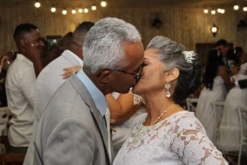 Sim ao amor! Casais realizam o sonho do casamento em Queimados