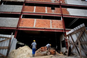 Obras de reforma e ampliação do Hospital São João Batista em Volta Redonda avançam bastante