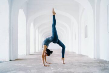 Transforme suas férias com “Yoga na Praia”: equilíbrio e bem-estar ao alcance de todos