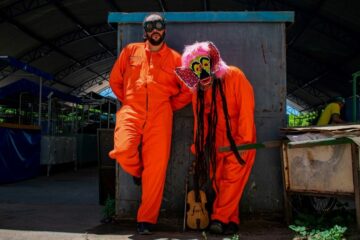 Fuz Aka leva fusão de ritmos afro-indígenas e música eletrônica ao Sesc RJ