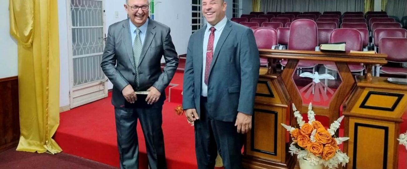 Pastor da Assembleia de Deus Queimados, José Dantas, completou mais um ano de vida hoje, 06 de maio