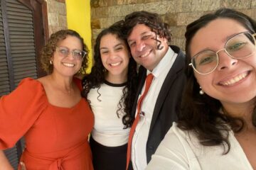 Ana Luiza: O Início de uma Jornada